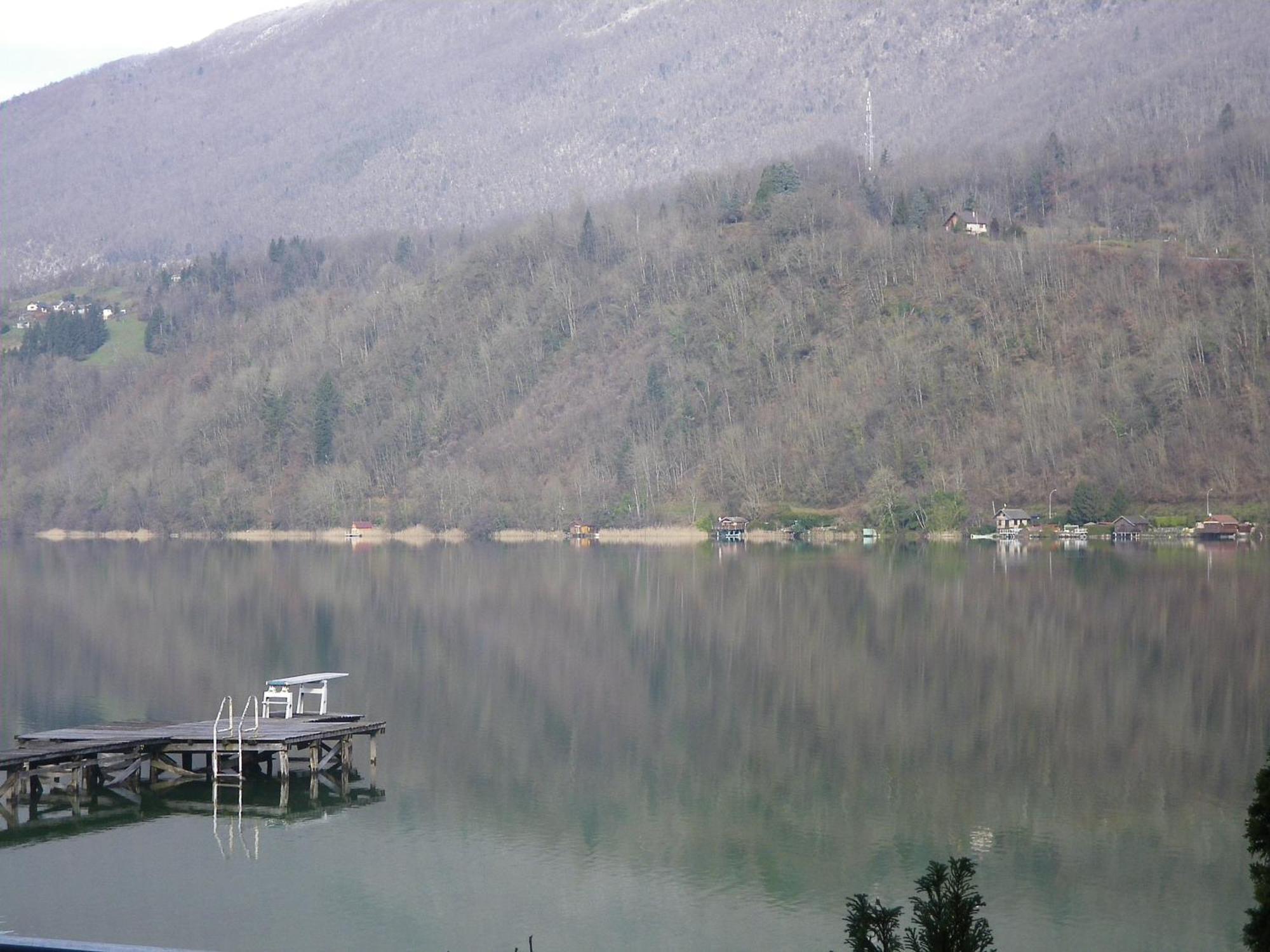 Отель Les Sirenes Lepin-le-Lac Экстерьер фото