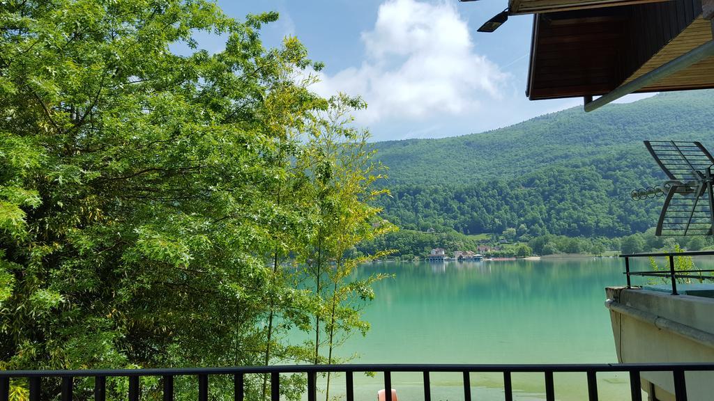 Отель Les Sirenes Lepin-le-Lac Экстерьер фото